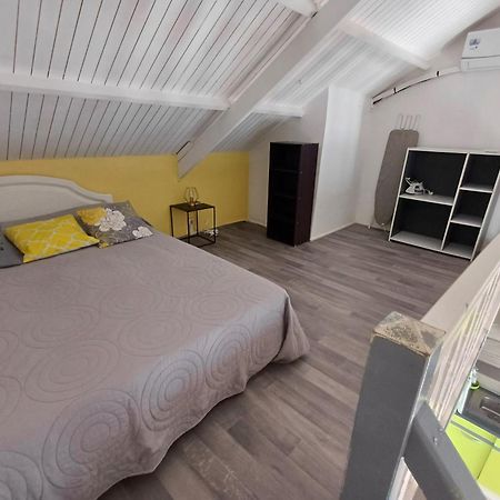 Appartamento 9 Lyly Location F3 Mezzanine Sainte-Anne Esterno foto