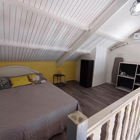 Appartamento 9 Lyly Location F3 Mezzanine Sainte-Anne Esterno foto