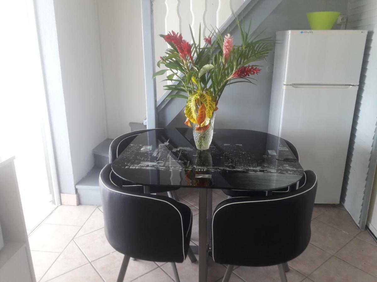 Appartamento 9 Lyly Location F3 Mezzanine Sainte-Anne Esterno foto