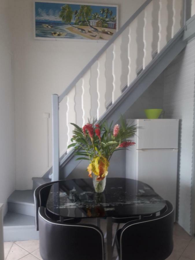 Appartamento 9 Lyly Location F3 Mezzanine Sainte-Anne Esterno foto